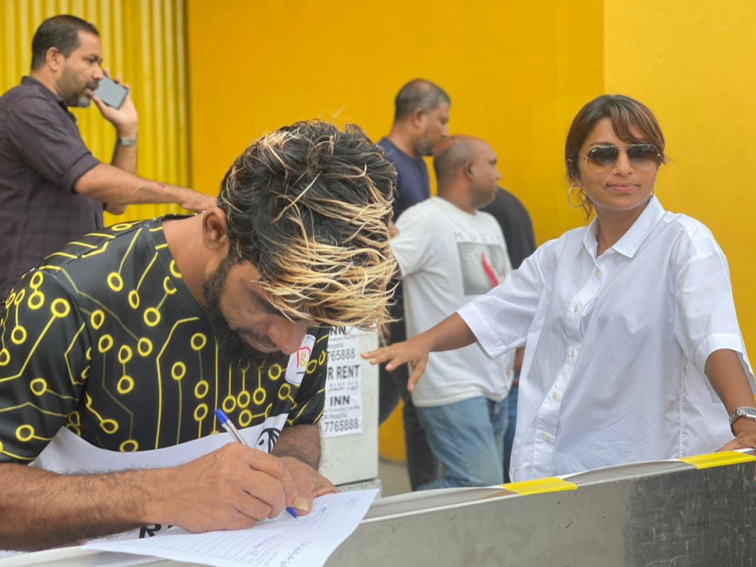 ރައީސް ނަޝީދަށް ތާއިދު ހޯދުމަށް ކެމްޕޭން ޓީމުން ތާއިދު ފޯމް ފުރަނީ