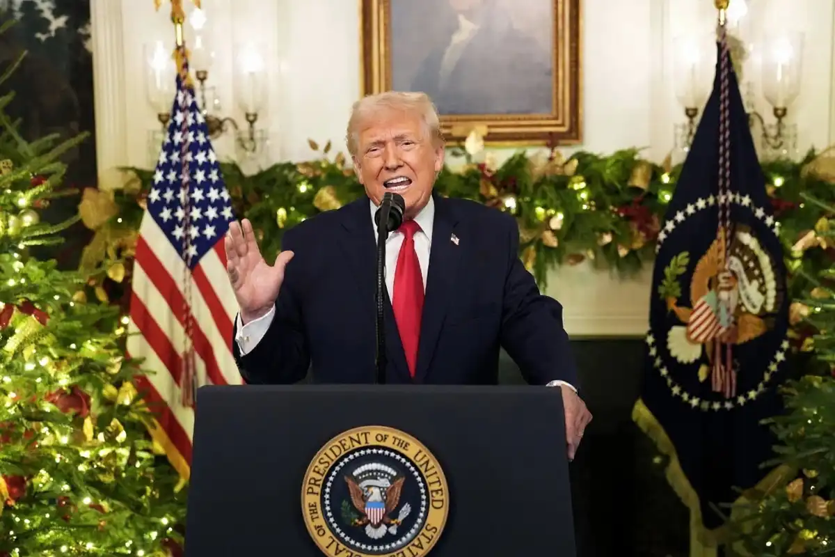 އެމެރިކާގެ ރައީސް ޑޮނަލްޑް ޓްރަމްޕް ޤައުމާ މުޚާތަބު ކުރައްވައި ވާހަކަ ދައްކަވަނީ