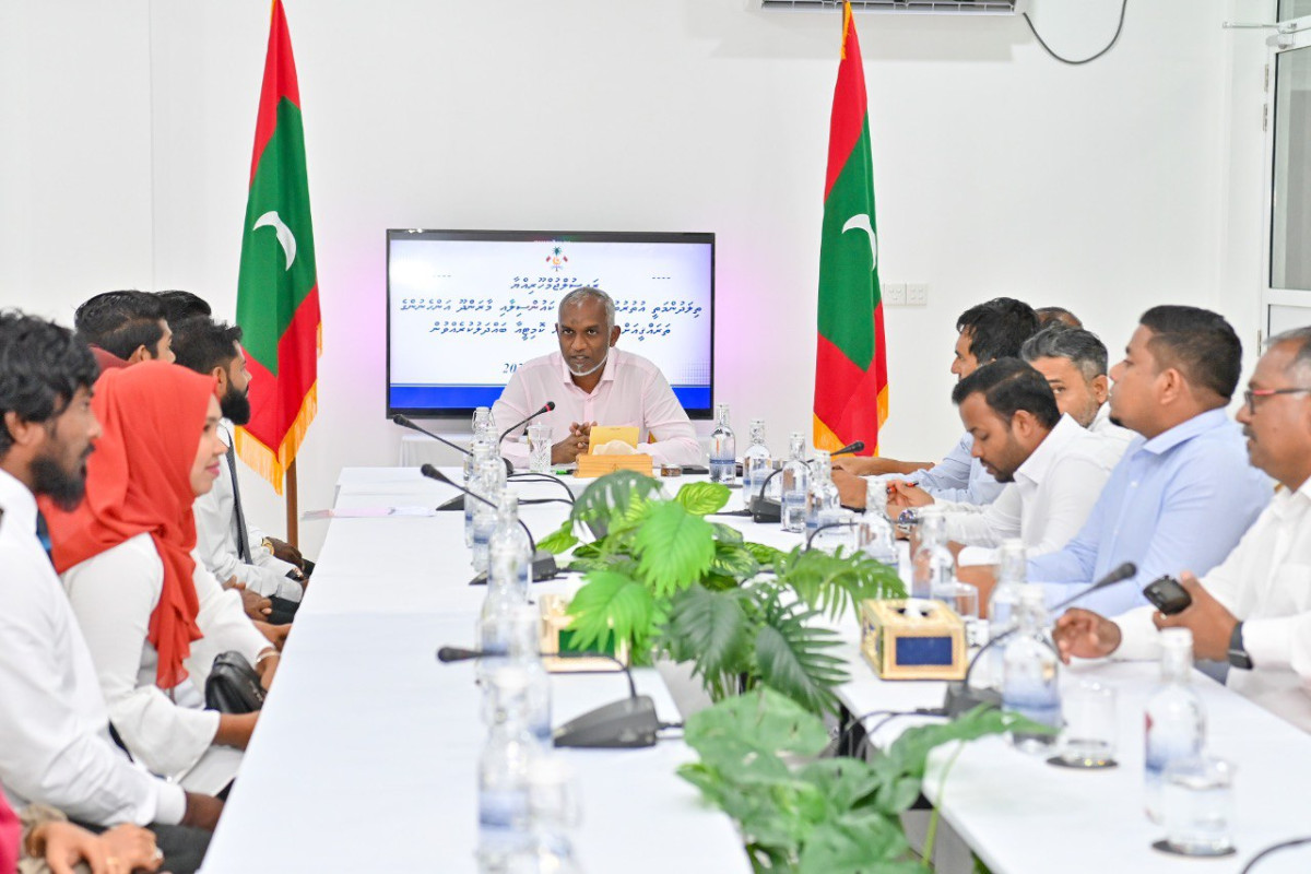The president met members of HA. Maarandhoo council and WDC on Saturday