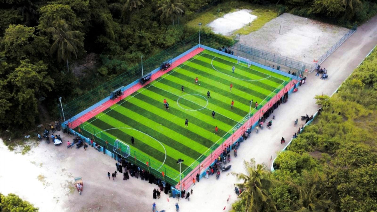 އަތޮޅުތެރޭގެ ރަށެއްގައި ޔޫތު މިނިސްޓްރީން ޤާއިމުކޮށްފައިވާ ފުޓްސަލް ދަނޑެއް