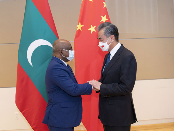 Foreign Minister Abdulla Shahid with Wang Yi