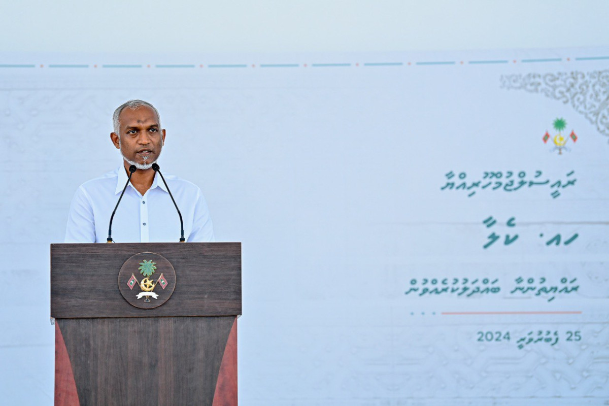 President Muizzu speaking to Kelaa residents