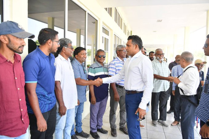 ނާއިބުރައީސް އައްޑޫއާއި ފުވައްމުލަކަށް ކުރެއްވި ދަތުރުފުޅު ނިންމަވާލެއްވުން