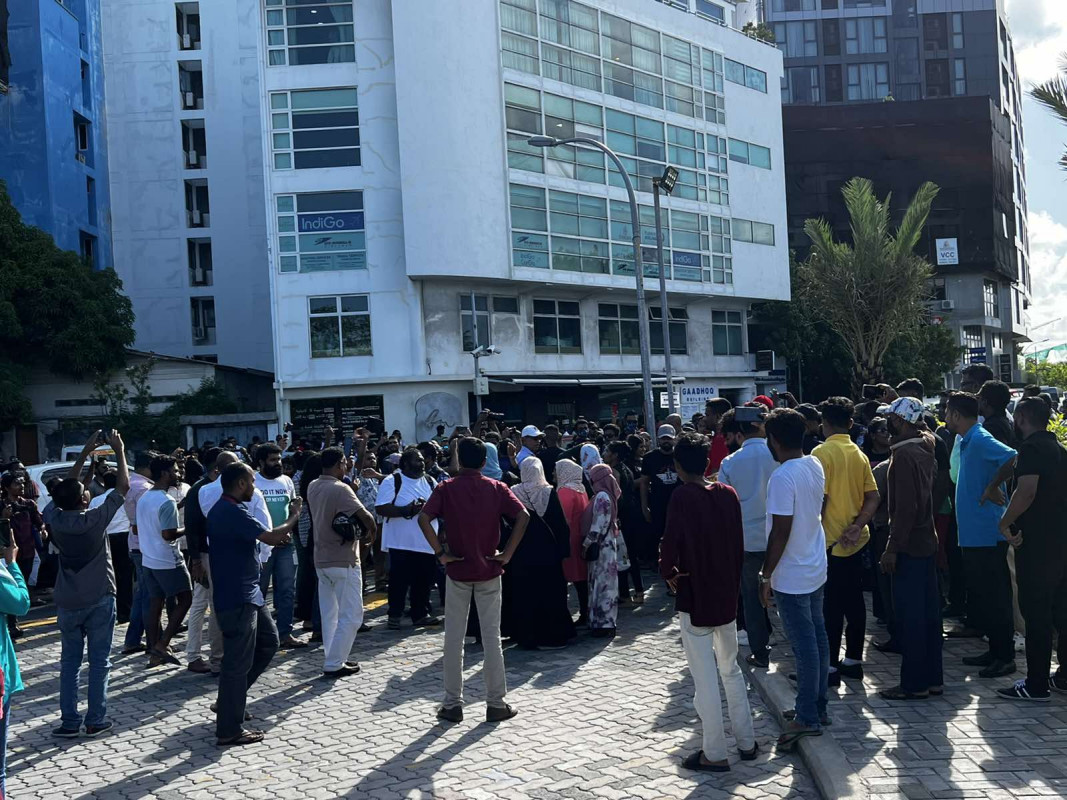 Sri Lankans protest against the arrival of their President in the Maldives, the peaceful protest saw Maldivians joining the Sri Lankans