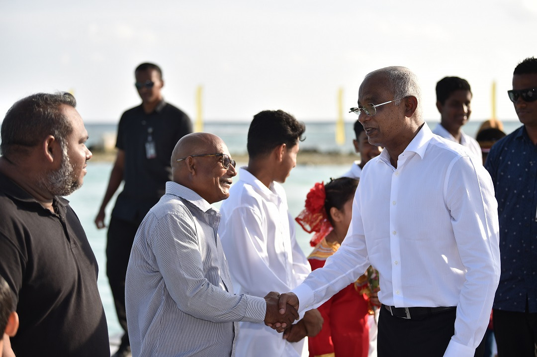 ރައީސް ޞާލިހް ގއ. ދާންދޫއަށް ވަޑައިގަތުމުން އެމަނިކުފާނަށް އެރަށު ރައްޔިތުން ހޫނު މަރުހަބާއެއް ދަންނަވައިިފި - ފޮޓޯ: ރައީސް އޮފީސް