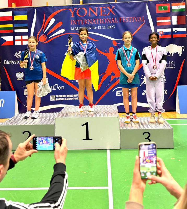 ޔޮނެކްސް ފެސްޓިވަލްގައި ލޯ މެޑައްޔާއެކު ލައިބާ