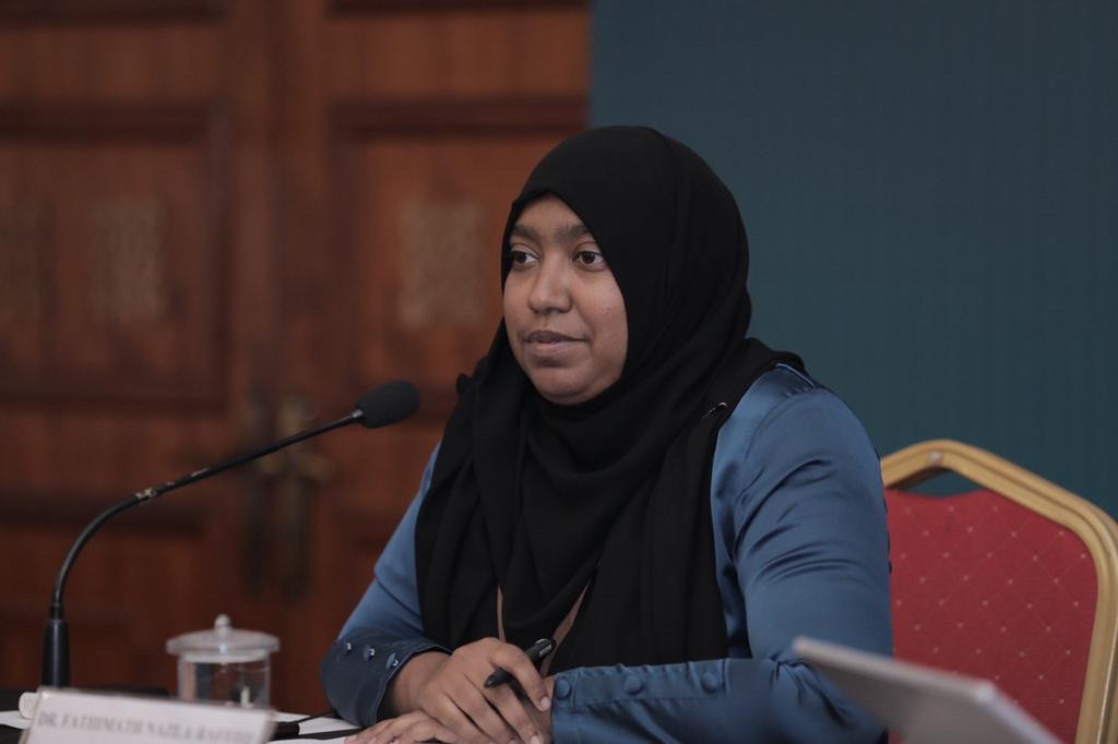 ޑރ. ނަޒްލާ ރަފީގް