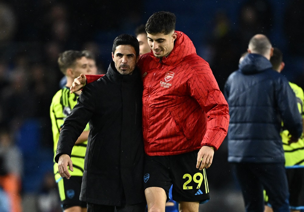 އާސެނަލްގެ ކޯޗު މިކޭލް އާޓެޓާ އަދި ކައި ހަވާޓްޒް