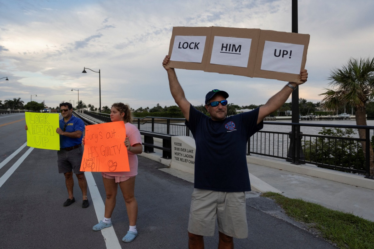 މިއީ އެމެރިކާގެ ތާރީޚުގައިވެސް، އެ ޤައުމުގައި ވެރިކަން ކުރެއްވި ލީޑަރެއްގެ މައްޗަށް އުފުލުނު ޖިނާޢީ ދަޢުވާއެއް ސާބިތުވި ފުރަތަމަ ފަހަރެވެ. - ފޮޓޯ: އޭއެފްޕީ، ރޮއިޓަރސް