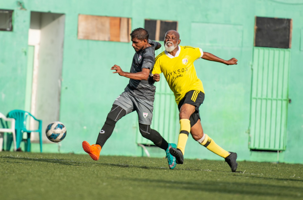 ވެޓަރެންސް ލީގުގައި ސޮކަރ މޭޓްސްއާއި އީގަލްސް ބައްދަލުކުރި މެޗުގެ ތެރެއިން