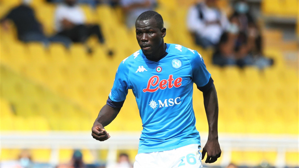 ނާޕޮލީއަށް ކުޅެމުން އަންނަ ސެނެގާލުގެ ޑިފެންޑަރު ކަލިދޫ ކުލިބާލީ