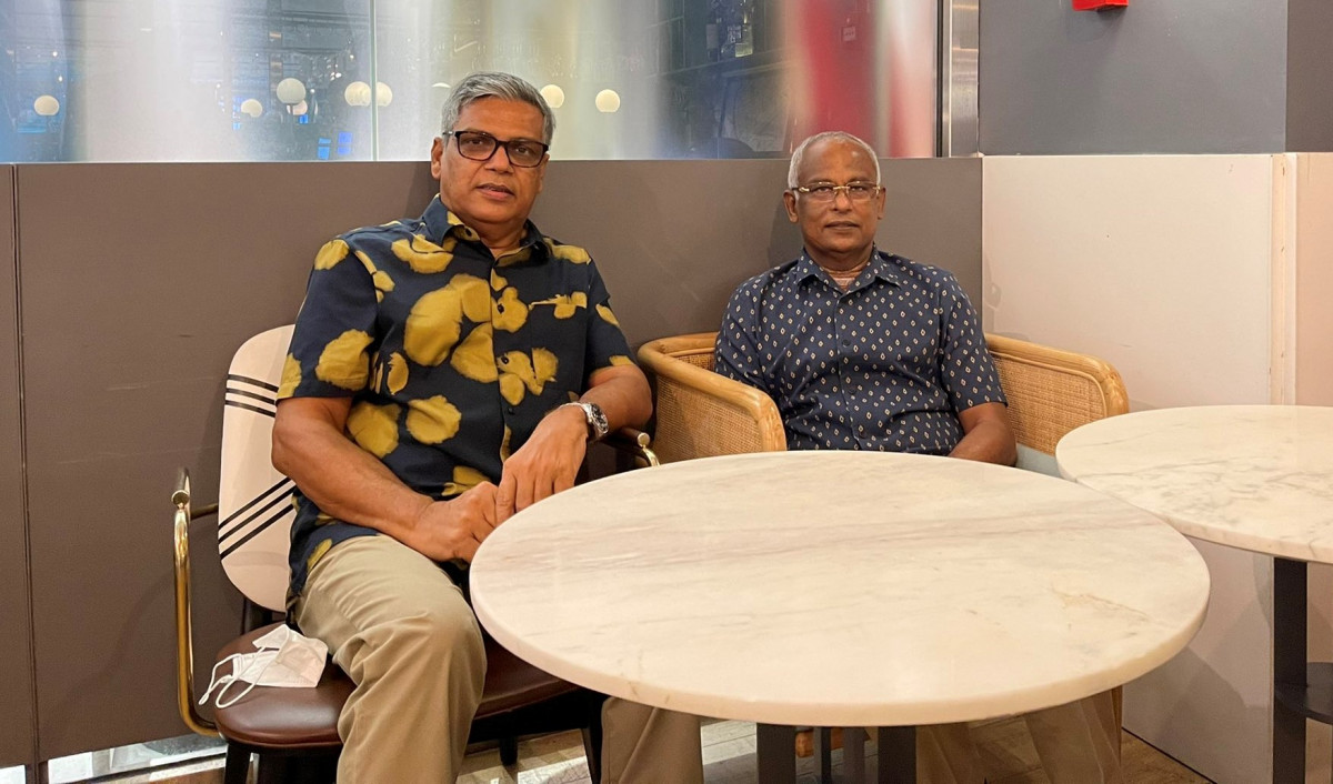 ރައީސް ސާލިހު (ކ) ގެ އަރިހުގައި ރީކޯ މޫސާ މަނިކު (ވ) ރައީސް ސިންގަޕޫރަށް ބޭސްފަރުވާއަށް ވަޑައިގެންނެވި ދަތުރުފުޅުގައި