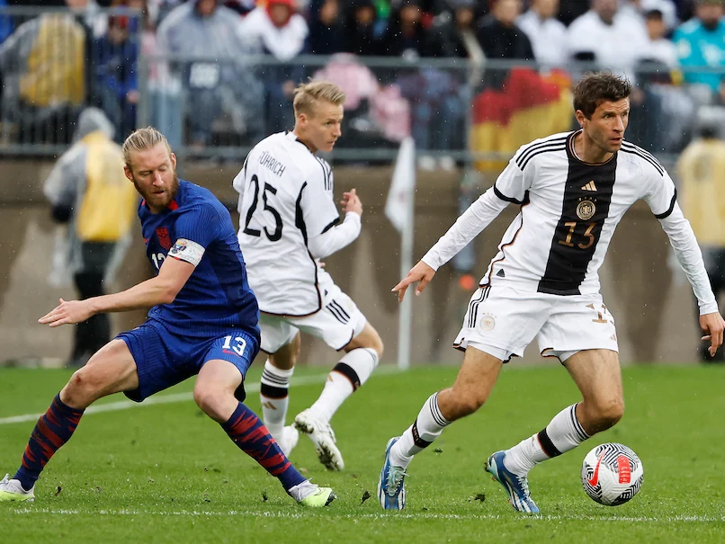 ޖަރުމަނުން އެމެރިކާއާ ދެކޮޅަށް ކުޅުނު މެޗުގެ ތެރެއިން