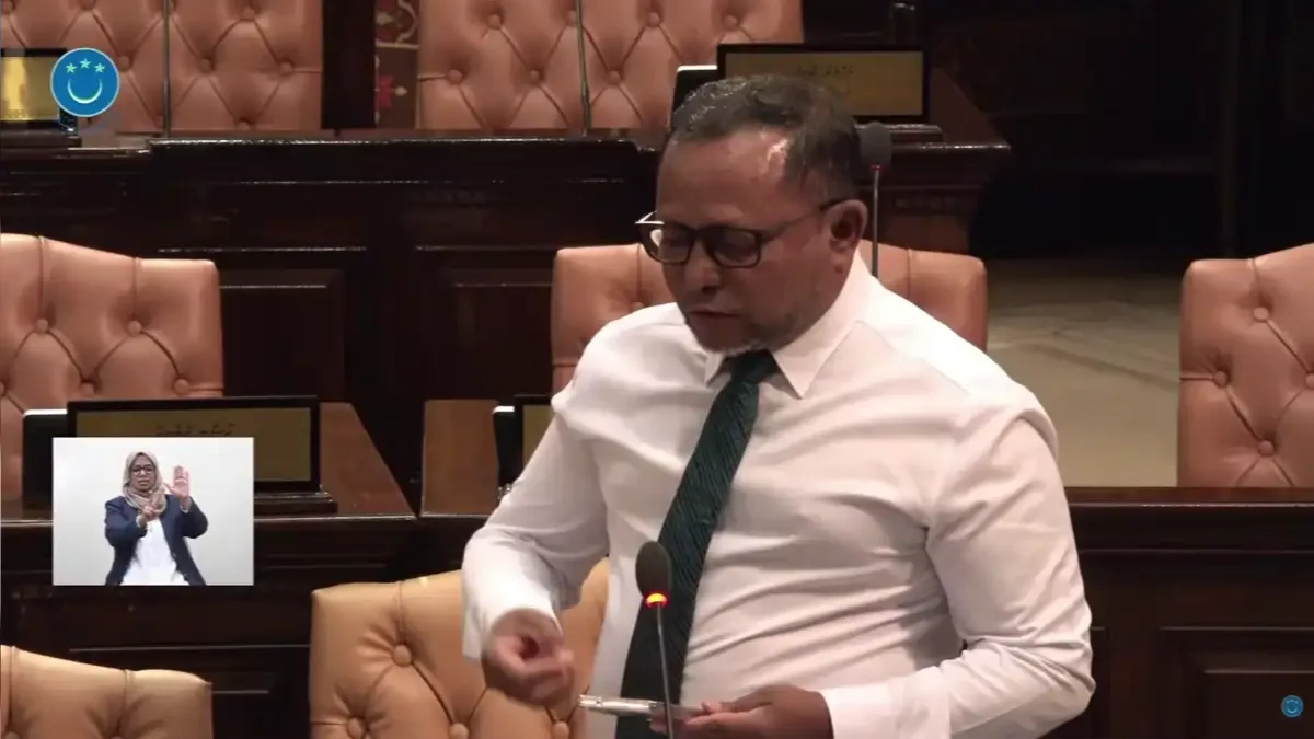ރަސްމާލެ މަޝްރޫއާ ދެކޮޅު ކޮންމެ މީހަކީ ދިވެހިންގެ އަދުއްވެއް ކަމަށް ޕީއެންސީ މެންބަރު މުސްތަފާ ވިދާޅުވެއްޖެ