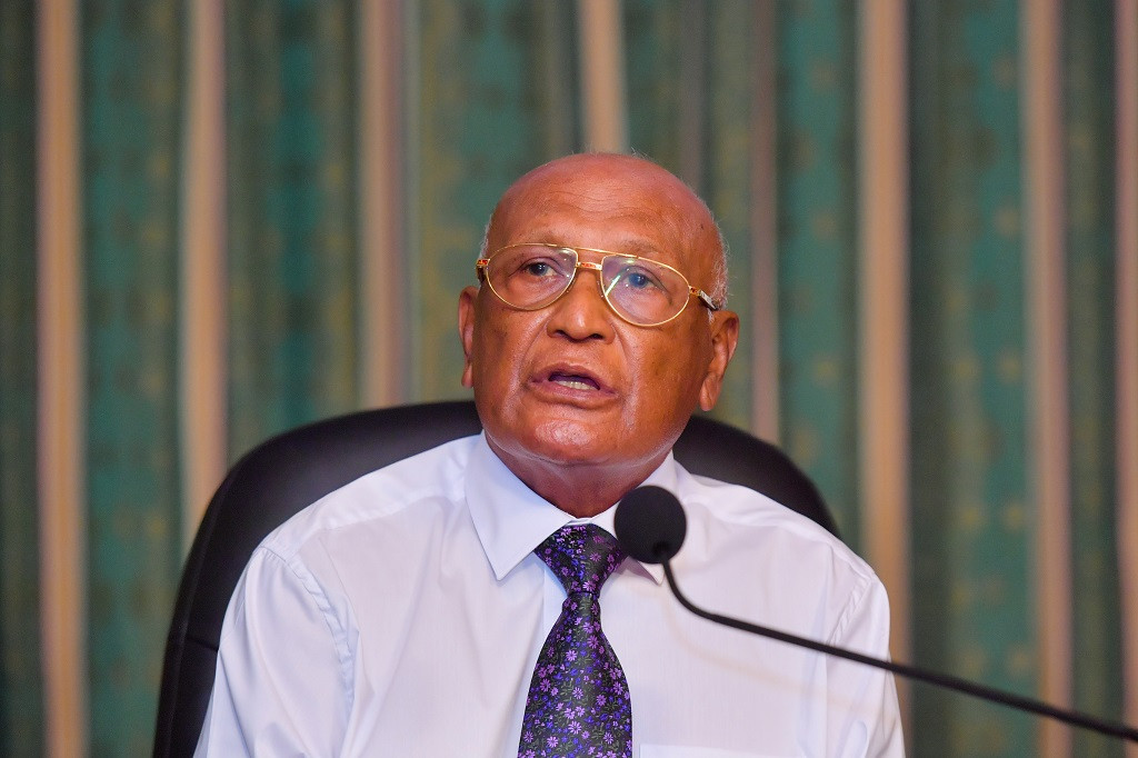 ހެލްތު މިނިސްޓަރ އަހުމަދު ނަސީމް