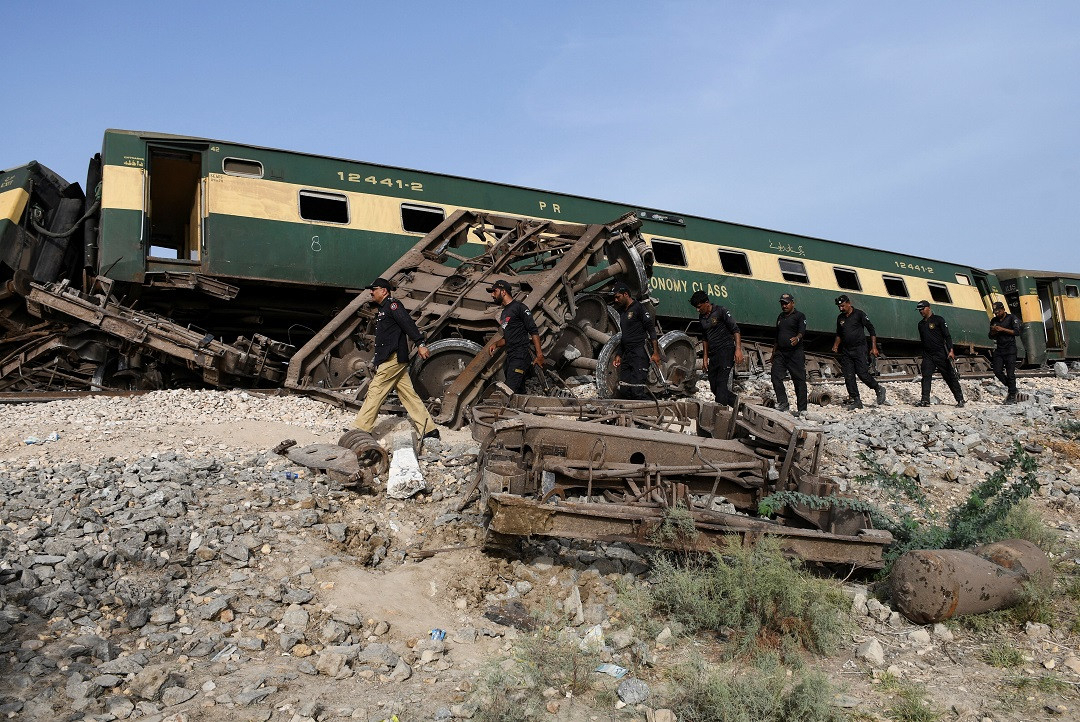 ރަސްމީ ރެސްކިއު ޓީމްތައް އެހިސާބަށް ފޯރީ ގަޑިއެއްހާއިރު ފަހުން ކަމަށް ރިޕޯޓުތައް ބުނޭ - ފޮޓޯ: ރޮއިޓަރސް
