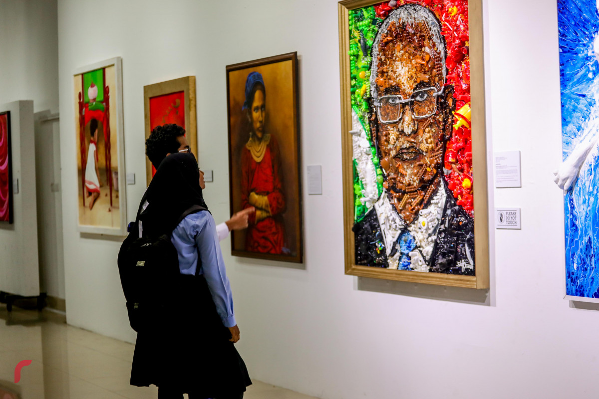 07 އޯގަސްޓް 2019 -- "އަންވެއިލިންގް ވިޝަން" މައިރަޒުގައި ބަހައްޓާފައިވާ ފޮޓޯތައް -- ފޮޓޯ: ޝުއައިބް މުހައްމަދު