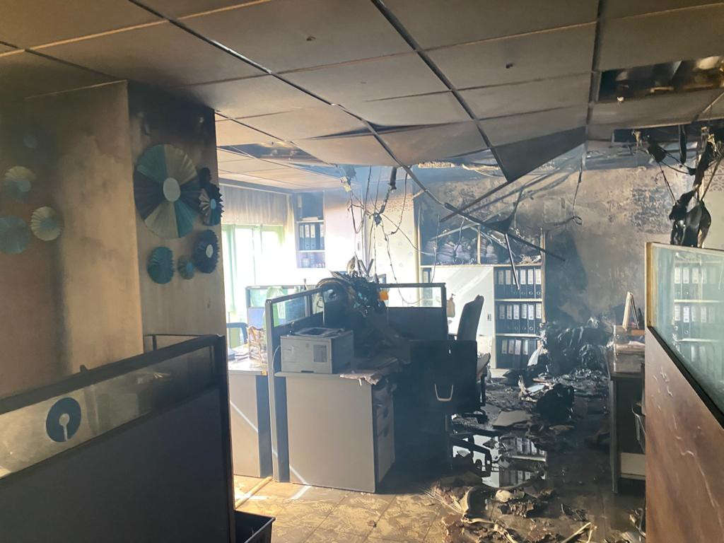 އެސްބީއައި ފްލޯއެއްގައި ރޯވި އަލިފާނުގައި އެ ތަނުގެ ސިސްޓަމްތަކެއް އަނދާފައި