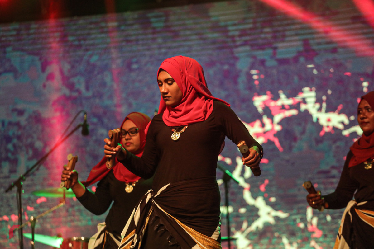 13 އޮގަސްޓް 2019 | ހއ. ހޯރަފުށި -- ހާއުފާ އީދު ޝޯވގެ 3 ވަނަރޭ. މި ޝޯވގައި ގްރެވިޓީ ބޭންޑްގެ އިތުރުން ހޯރަފުށީގެ ޒުވާނުންގެ ހަރަކާތްތައް ފެނިގެން ގޮސްފައިވޭ -- ފޮޓޯ: ޝުއައިބް މުހައްމަދު