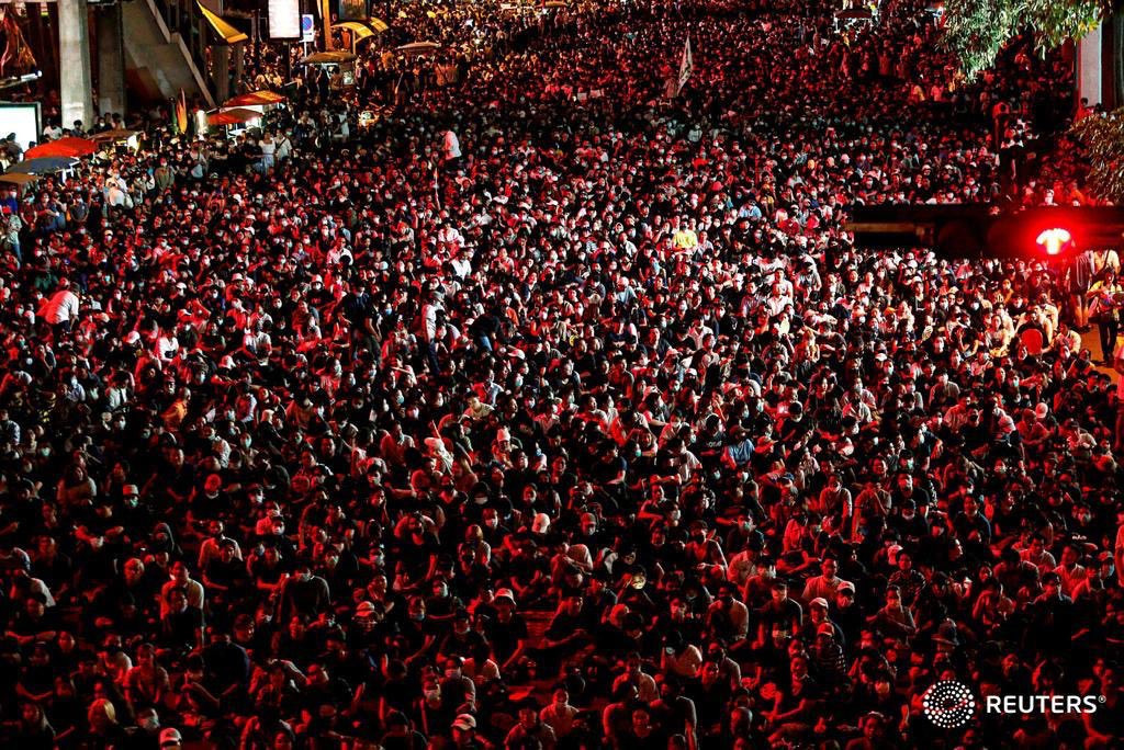 ތައިލޭންޑުގައި ކުރިއަށްދާ މުޒާހަރާގެ ތެރެއިން