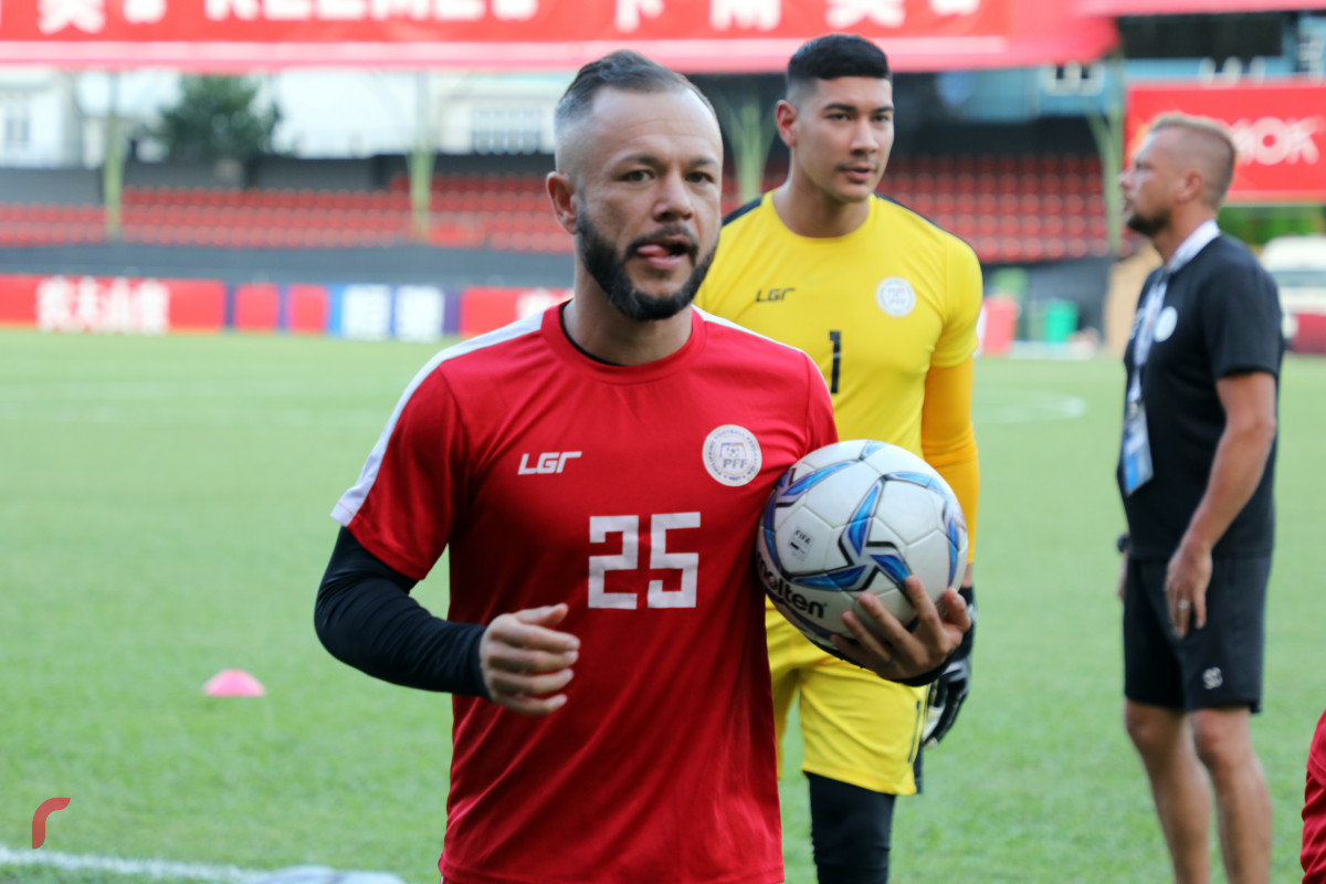 ވޯލްޑްކަޕް ކޮލިފައިންގައި ރާއްޖެ އާއި ފިލިޕީންސް މެޗުގެ ފަރިތަކުރުންތަކުގެ ތެރެއިން -- ފޮޓޯ : ޔޫސުފް ސޮފްވާން