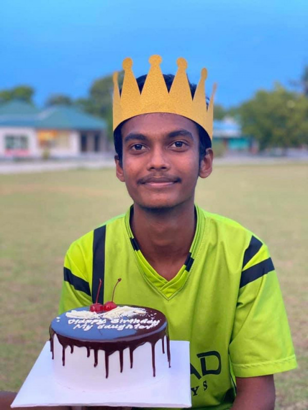 ގެނބިގެން މަރުވި ފުވައްމުލަކު ދޫޑިގަން، ޔޫރޯ، އުމުރުން 17 އަހަރުގެ އަޙުމަދު ފައުޒަން