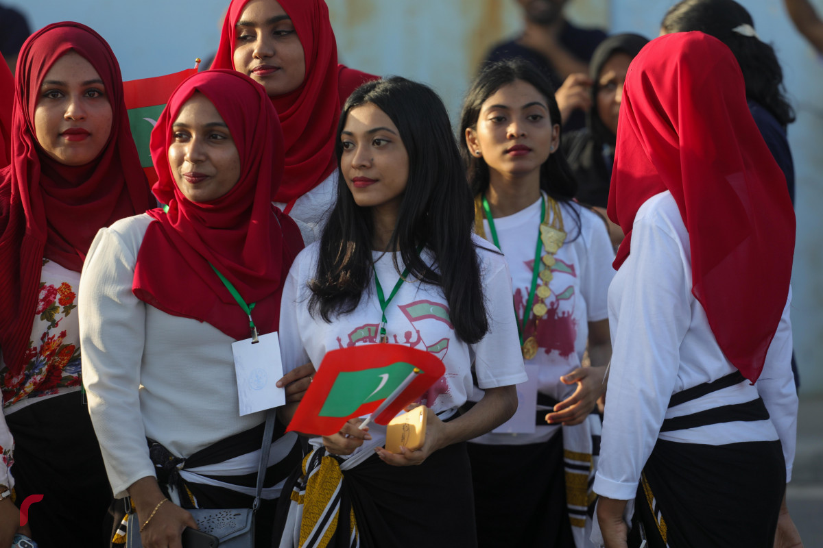 30 ޖުލައި 2019 -ބައިނަލްއަގްވާމީ ރަހުމަތްތެރިކަމުގެ ދުވަސް ފާހަގަކުރުމުގެ ގޮތުން ބޮޑުތަކުރުފާނު މަގުގައި ބޭއްވި އަތުގުޅާލުމުގެ ތެރެއިން-- ފޮޓޯ: ޝުއައިބް މުހައްމަދު