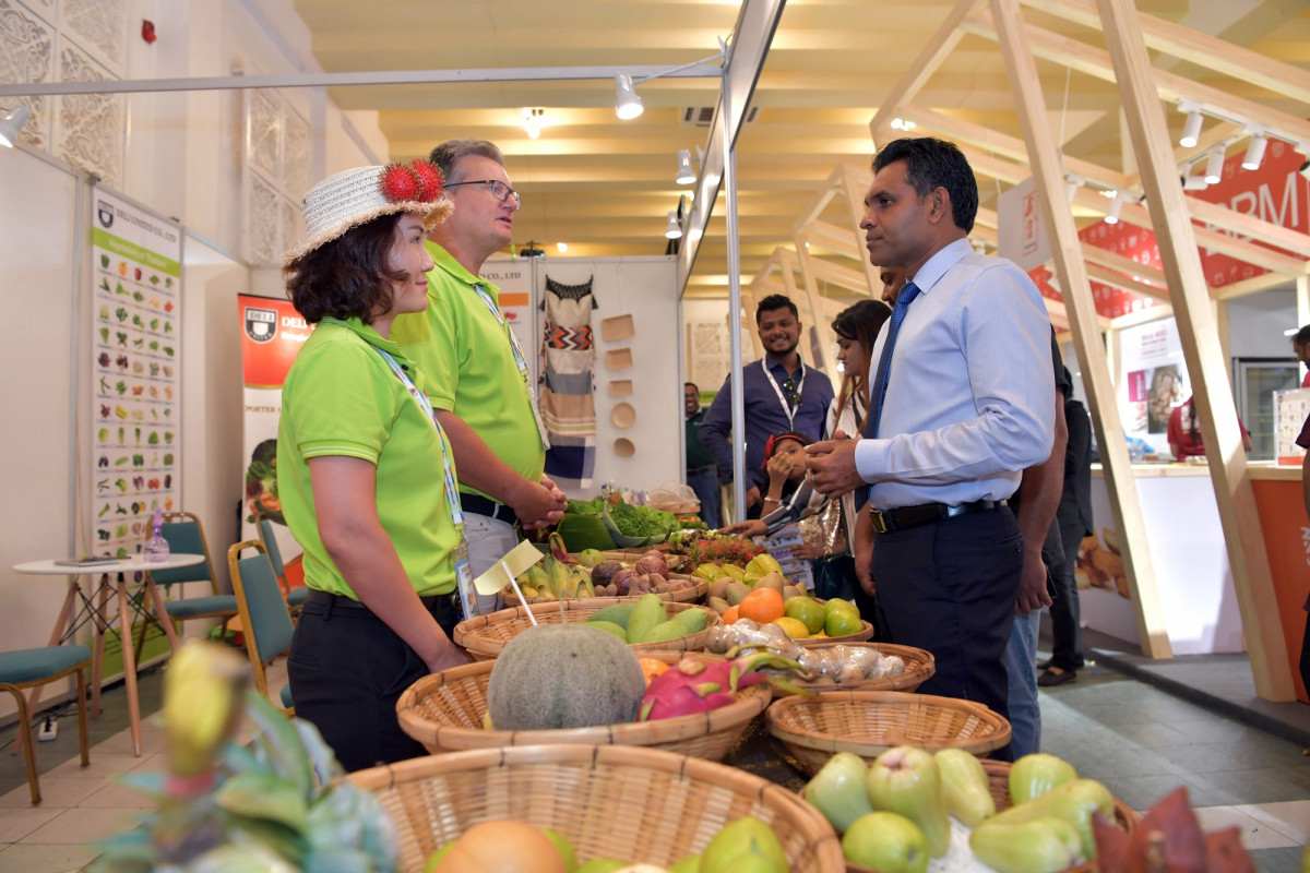 VP Naseem tours stalls at the exhibition