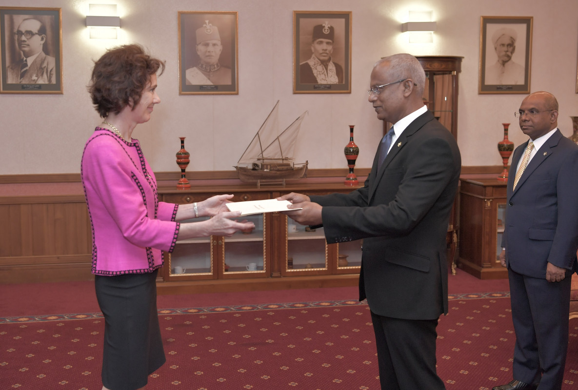 ނިއުޒިލޭންޑް ސަރުކާރުން ކަނޑައެޅުއްވި އާ ސަފީރު ހަރ އެކްސެލެންސީ މިޒް ޖޮއާން ޓިންޑޯލް