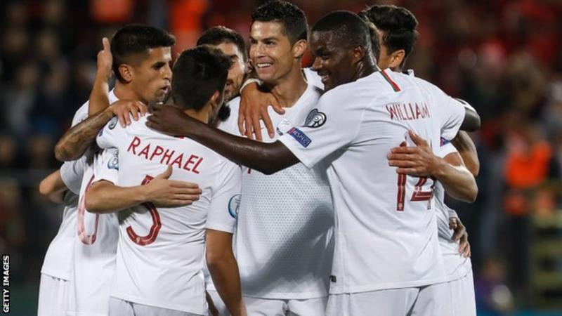 ޕޯޗުގަލްގެ ކުޅުންތެރިން