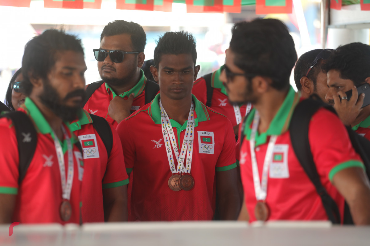 29 ޖުލައި 2019 --ދިވެހި ޓީމުގެ ޑެލިގޭޝަނަށް ވެލާނާ އިންޓަރނޭޝަނަލް އެއާރޕޯޓުން މަރުހަބާ ދަންނަވަނީ-- ފޮޓޯ: ޝުއައިބް މުހައްމަދު