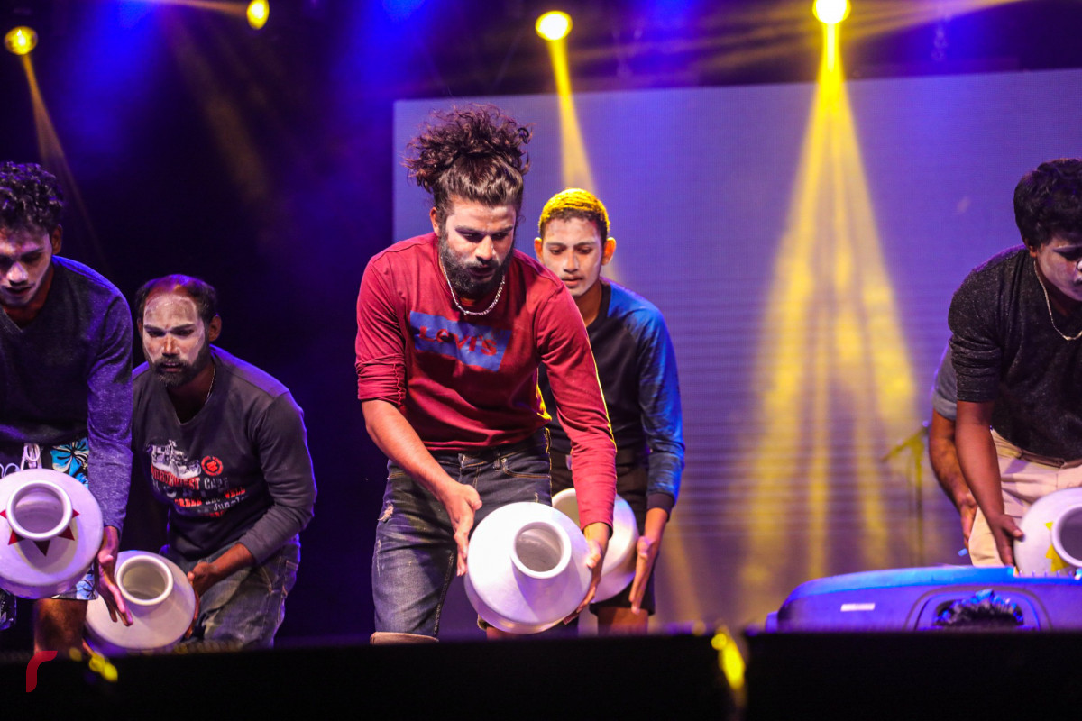 13 އޮގަސްޓް 2019 | ހއ. ހޯރަފުށި -- ހާއުފާ އީދު ޝޯވގެ 3 ވަނަރޭ. މި ޝޯވގައި ގްރެވިޓީ ބޭންޑްގެ އިތުރުން ހޯރަފުށީގެ ޒުވާނުންގެ ހަރަކާތްތައް ފެނިގެން ގޮސްފައިވޭ -- ފޮޓޯ: ޝުއައިބް މުހައްމަދު