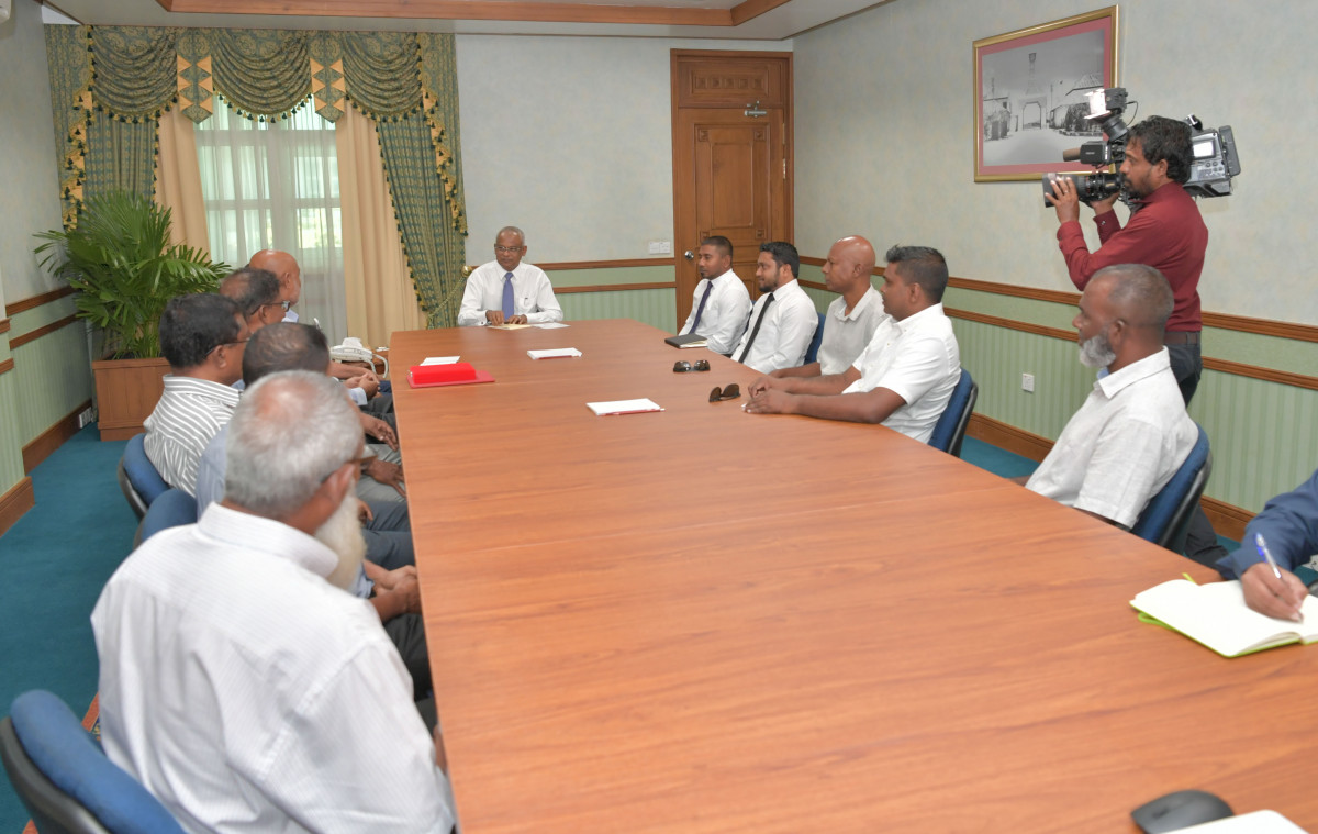 21 މެއި 2019: ރައީސުލް ޖުމްހޫރިއްޔާ ވޮލީބޯޅަ ވެޓެރެންސްގެ ބޭފުޅުންނާ ބައްދަލުކުރެއްވުން-- ފޮޓޯ: ރައީސް އޮފީސް