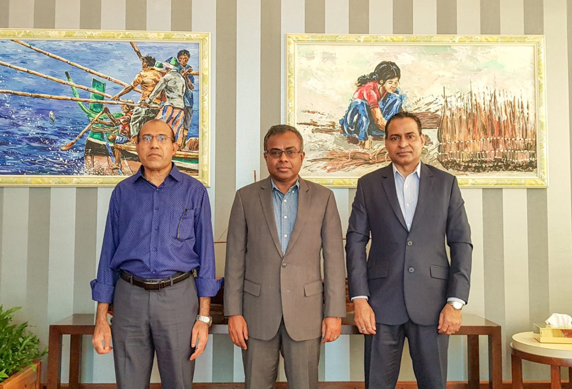 އުއްތަމަ ފަނޑިޔާރު ޑރ. އަހުމަދު އަބްދުﷲ ދީދީ (މ)، ސުޕްރީމް ކޯޓުގެ ފަނޑިޔާރު އާދަމް މުހައްމަދު އަބްދުﷲ (ވ)