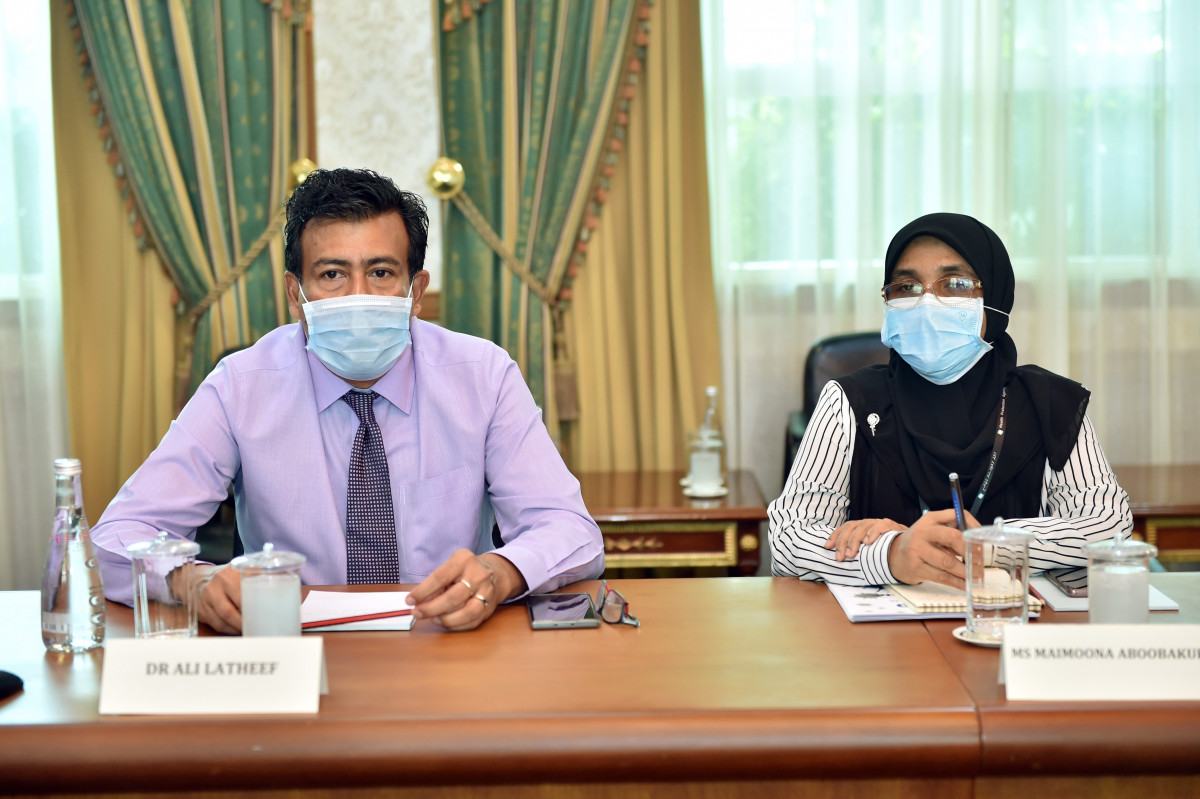 ރާއްޖޭގެ ބޯޑަރު ހުޅުވާލުމުގެ ކުރިން ވާންޖެހޭ ތައްޔާރީތަކާ ބެހޭގޮތުން ރައީސުލްޖުމްހޫރިއްޔާ އކަމާބެހޭ ފަރާތްތަކާއި މަޝްވަރާކުރެއްވުން -- ފޮޓޯ: ރައީސް އޮފީސް