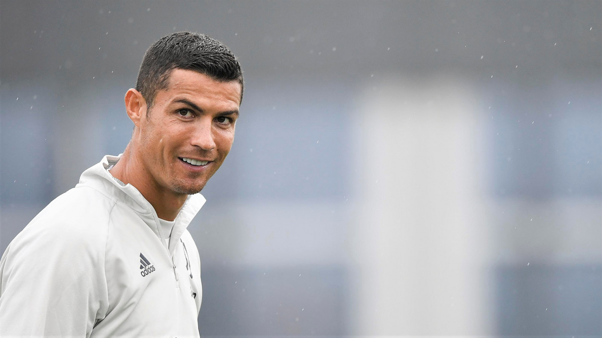 ޔުވެންޓަސްއަށް ކުޅެމުން އަންނަ ޕޯޗުގަލުގެ ތަރި ކްރިސްޓިއާނޯ ރޮނާލްޑޯ