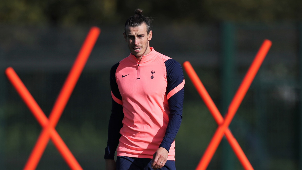 ދާދި ފަހުން ޓޮޓެންހަމާ ގުޅުނު ވޭލްސްގެ ތަރި ގެރެތު ބޭލް އެ ޓީމުގެ ފަރިތަކުރުންތަކުގައި