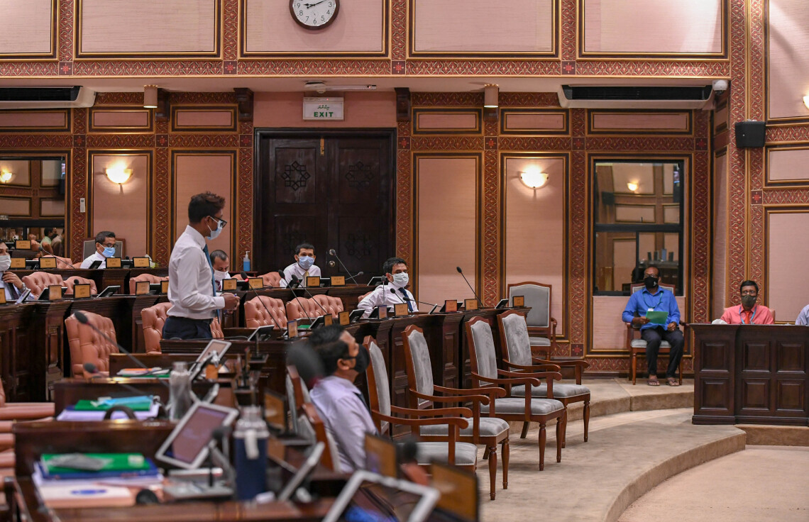 ރައްޔިތުންގެ މަޖިލީހުގެ ޖަލްސާއެއްގައި މައްޗަންގޮޅި ދެކުނު ދާއިރާގެ މެމްބަރު އަހުމަދު ހައިތަމް