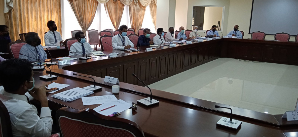 ހޯމަ ދުވަހު ރައްޔިތުންގެ މަޖިލީހުގެ އެންވަޔަރމަންޓް އެންޑް ކްލައިމެޓް ޗޭންޖް ކޮމިޓީގައި ކަމާ ގުޅުންހުރި އިދާރާތަކާ ބައްދަލު ކުރަނީ