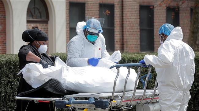 އެެމެރިކާގައި ކޮވިޑް-19 ޖެހިފައިވާ މީހަކަށް ކުއްލި ފަރުވާ ދެނީ