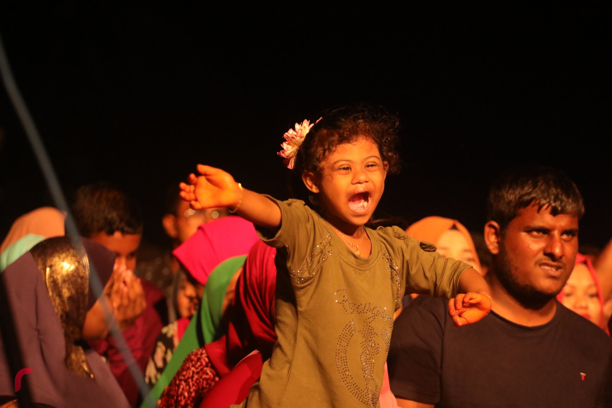 12 އޮގަސްޓު 2019/ހއ.ހޯރަފުށި --ވާރޭ ވެހުނު ކަމުގައި ވިޔަސް ގިނަ އަދަދެއްގެ ބަޔަކު ވަނީ މި ފޯރިގަދަ ޝޯ ބަލަން މަޑުކޮށްފައި--ފޮޓޯ: ޝުއައިބް މުހައްމަދު