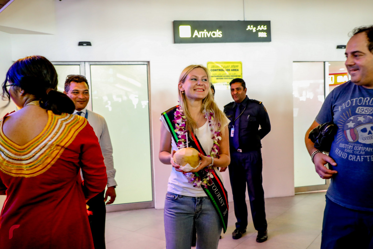 ދޮޅު މިލިޔަން ވަނަ ފަތުރުވެރިޔާ ރާއްޖެ އައުން ފާހަގަކުރުން  -- ފޮޓޯ : ޔޫސުފް ސޮފްވާން