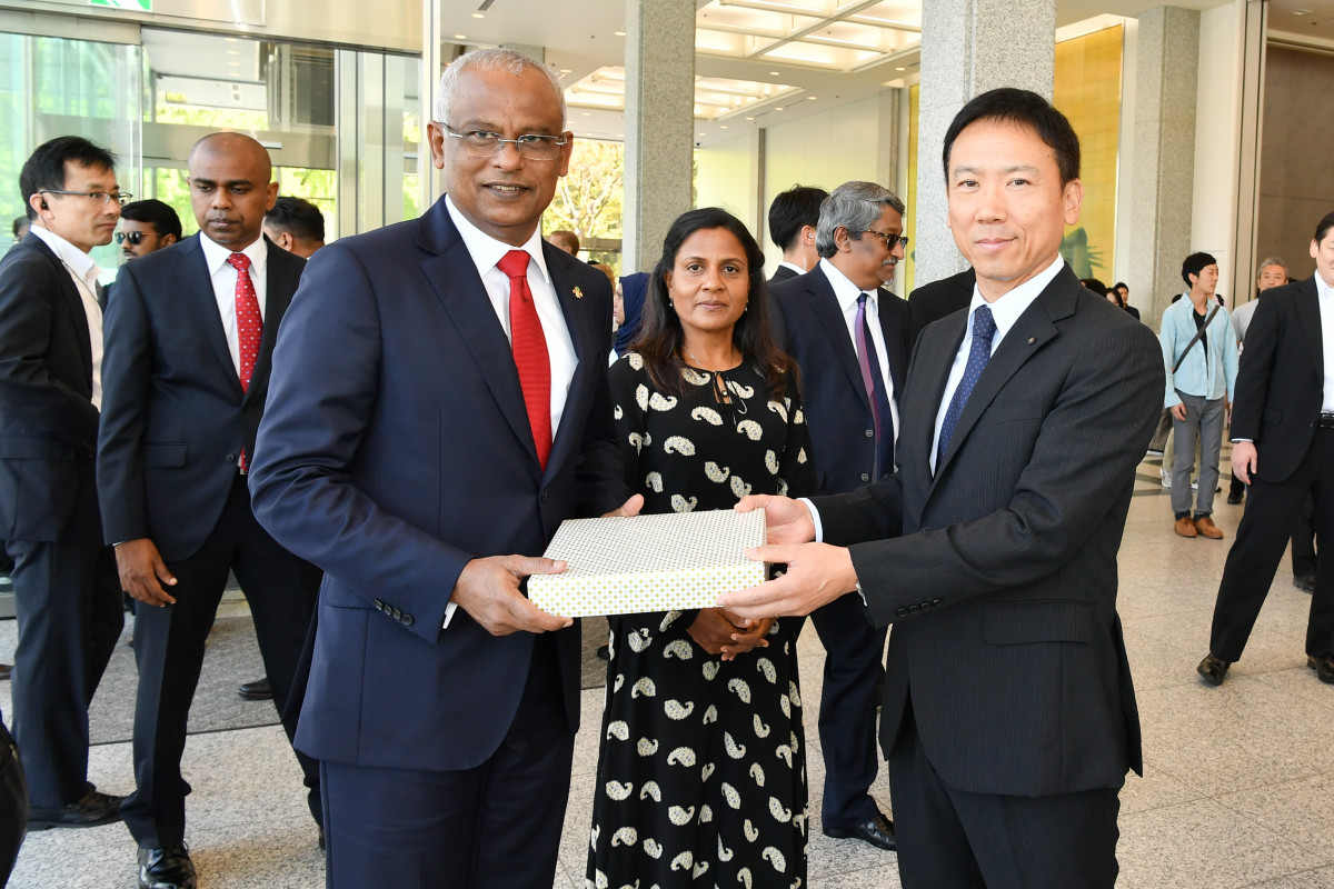 "ހީރޯޝީމާ ޕީސް މެމޯރިއަލް މިއުޒިއަމް" އަށް ރައީސުލްޖުމްހޫރިއްޔާ ޒިޔާރަތް ކުރެއްވުން -- ފޮޓޯ: ރައީސް އޮފީސް