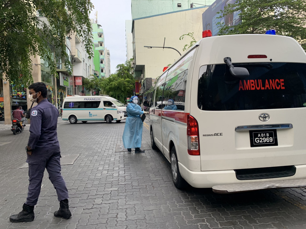 ކޮވިޑްގައި އާރުއާރުޓީން ބޭނުންކުރަމުންދާ އެމްބިއުލާންސެއް