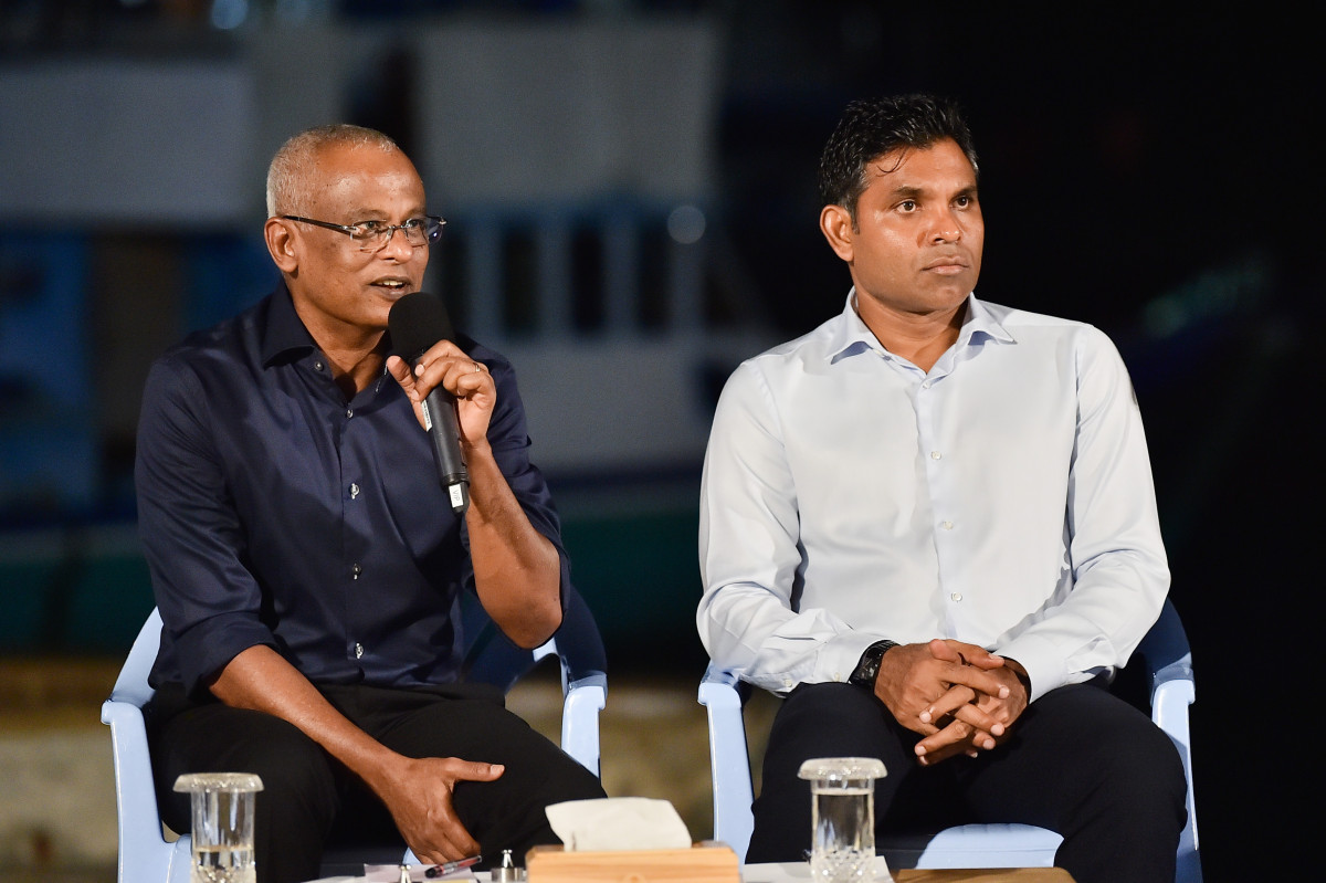 13 ޖުލައި 2019 --ތިނަދޫގައި ކުރިޔަށްދިޔަ ޖަޒީރާ ހޮޅުވަށި ޖަލްސާ. ރައީސް އަދި ނައިބުރައީސް-- ފޮޓޯ: ރައީސް އޮފީސް