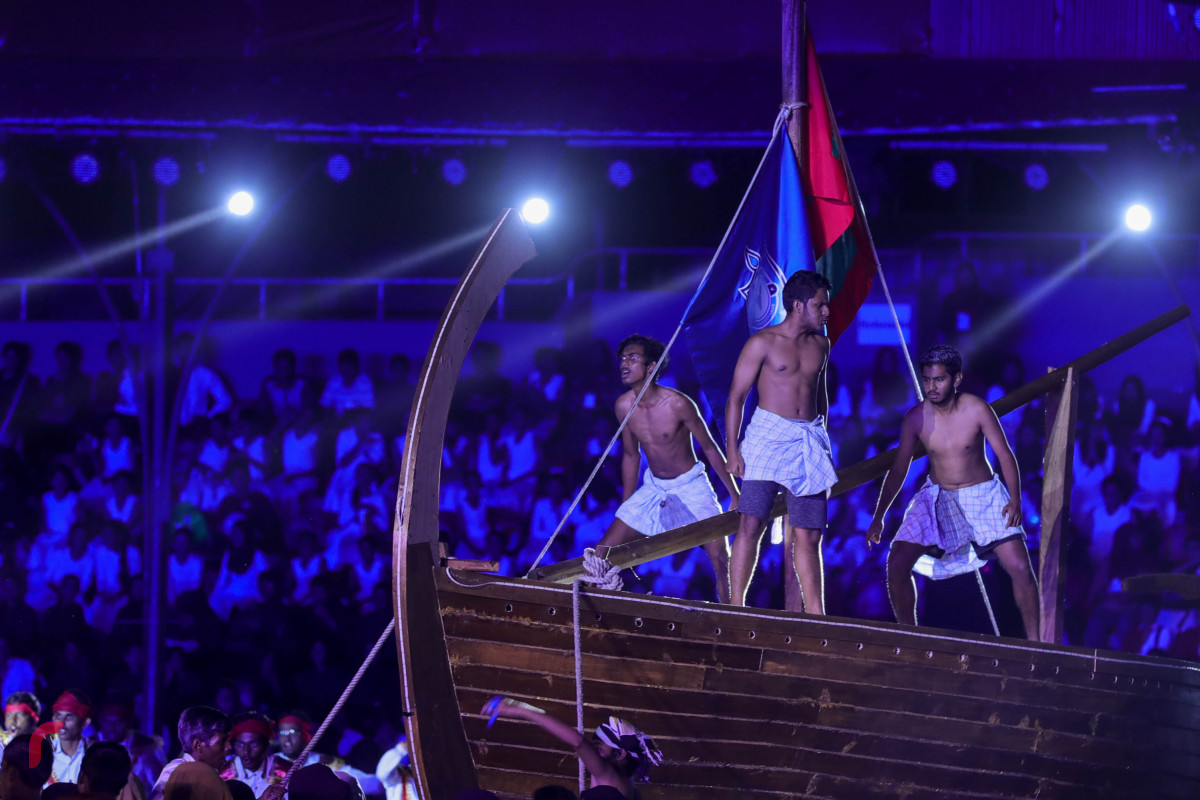 26 ޖުލައި 2019 --މިނިވަން ދުވަހުގެ ރަސްމީ ޕެރޭޑުގެ ހަރަކާތްތައް، ގަލޮޅު ދަނޑުގައި ބޭއްވި ޕެރޭޑް ޝަރަފްވެރި ކޮށްދެއްވީ ރައީސުލް ޖުމްހޫރިއްޔާ އިބްރާހިމް މުހައްމަދު ސޯލިހް-- ފޮޓޯ: ޝުއައިބް މުހައްމަދު