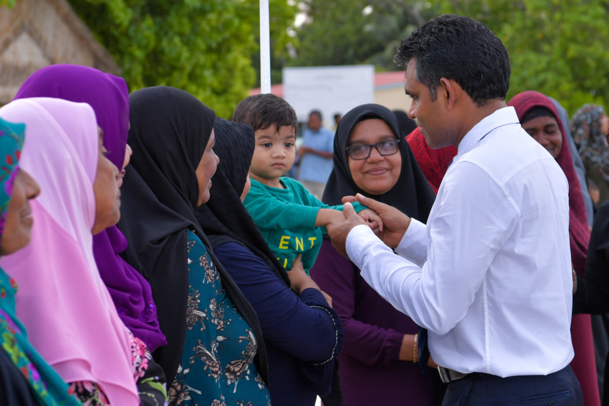 22 ޖޫން 2019 --ނައިބުރައިސް ތިލަދުންމައްޗަށް ކުރައްވާ ދަތުރުފުޅުގެ ތެރެއިން ހއ.ހޯރަފުއްޓަށް ވަޑައިގަތުން. މި ދަތުރުގައި އެމްޓީސީސީގެ ލޯންޗް ފެރީގެ ހިދުމަތް ވަނީ ފައްޓަވައިދެއްވާފައި.-- ފޮޓޯ: ރައީސް އޮފީސް