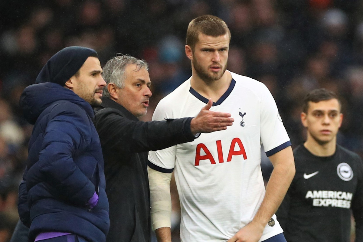 ޓޮޓެންހަމް ހޮޓްސްޕާގެ ކޯޗު ހޯސޭ މޮރީނިއޯ އާއި ޑިފެންޑަރު އެރިކް ޑަޔާ