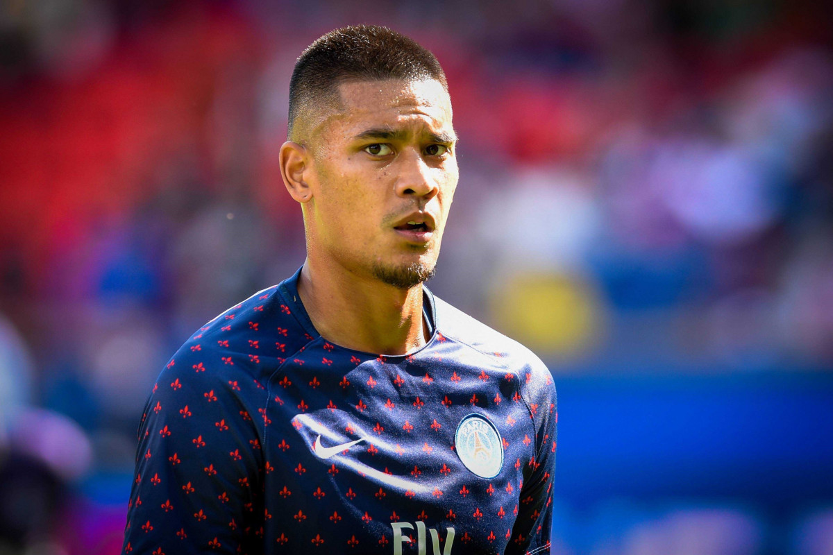 ޕީއެސްޖީއަށް ކުޅެމުން އަންނަ ފްރާންސްގެ ގޯލްކީޕަރު އަލްފޯންސް އަރިއޯލާ