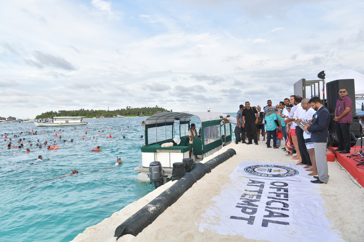 ރާއްޖޭން ޑައިވިންގެ ދުނިޔޭގެ ރެކޯޑު މުގުރާލުން